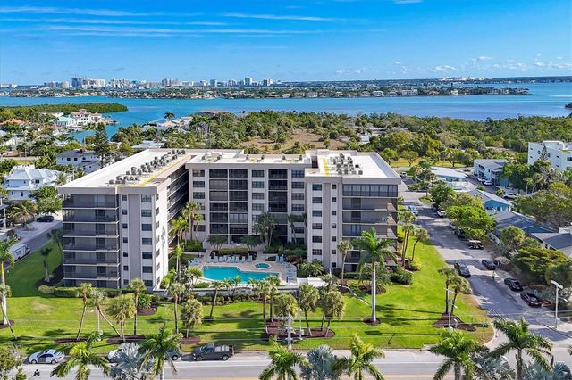 1001 BENJAMIN FRANKLIN DRIVE 201, Sarasota, FL 34236