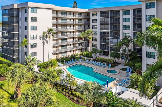 1001 BENJAMIN FRANKLIN DRIVE 201, Sarasota, FL 34236