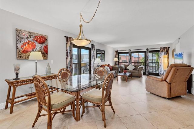 1001 BENJAMIN FRANKLIN DRIVE 201, Sarasota, FL 34236