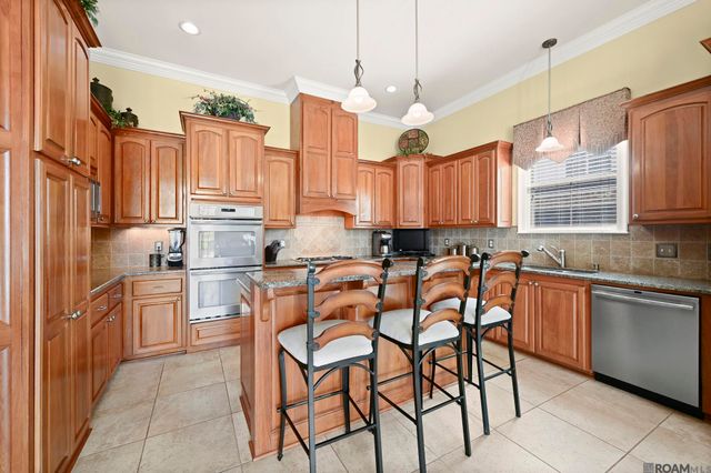 6191 Breeze Point Dr, Gonzales, LA 70737