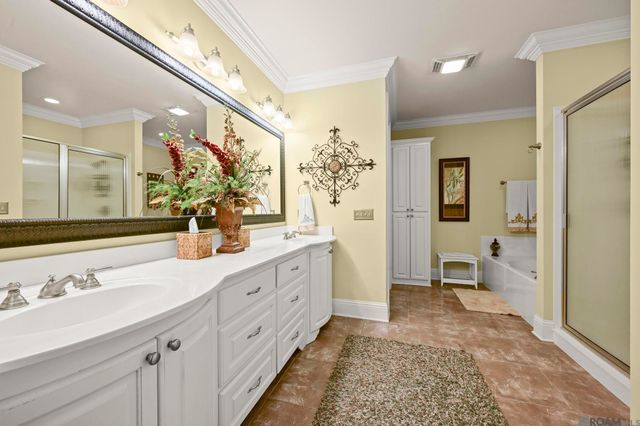 6191 Breeze Point Dr, Gonzales, LA 70737