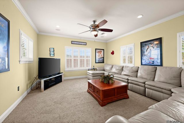 6191 Breeze Point Dr, Gonzales, LA 70737