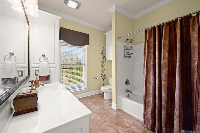 6191 Breeze Point Dr, Gonzales, LA 70737