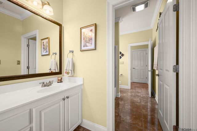 6191 Breeze Point Dr, Gonzales, LA 70737