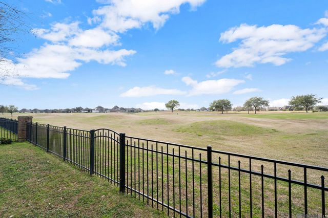 6191 Breeze Point Dr, Gonzales, LA 70737