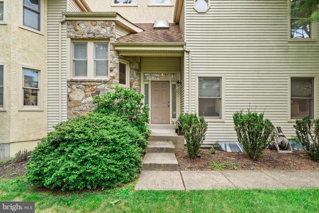 256 SYCAMORE CIR, Feasterville Trevose, PA 19053