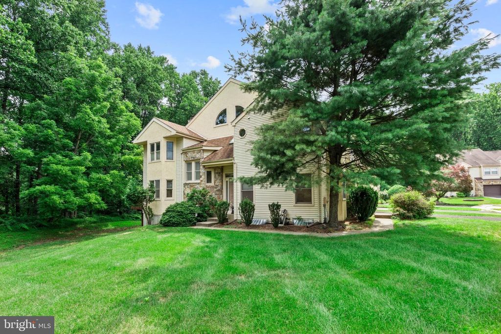 256 SYCAMORE CIR, Feasterville Trevose, PA 19053