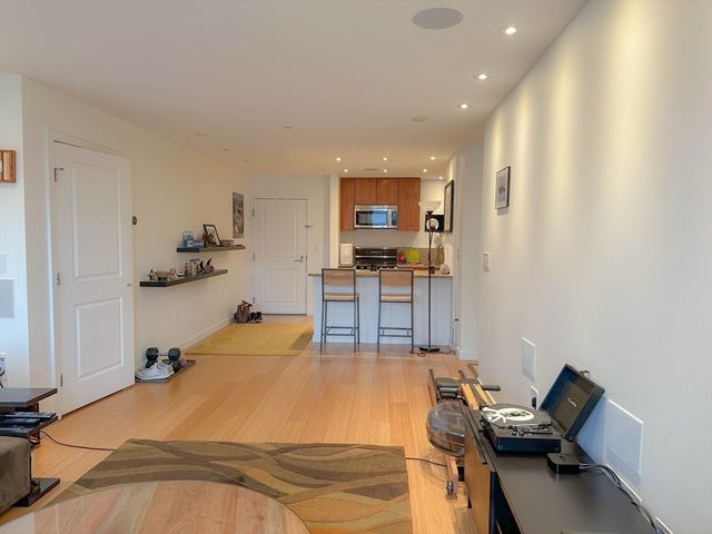 16 Miner 509, Boston, MA 02215