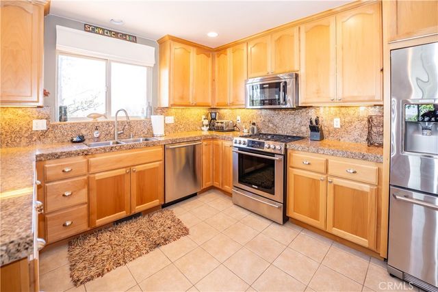 28244 Arbon Lane, Lake Arrowhead, CA 92352