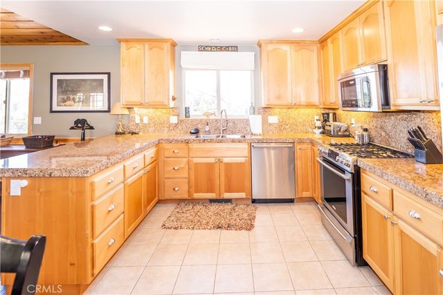 28244 Arbon Lane, Lake Arrowhead, CA 92352