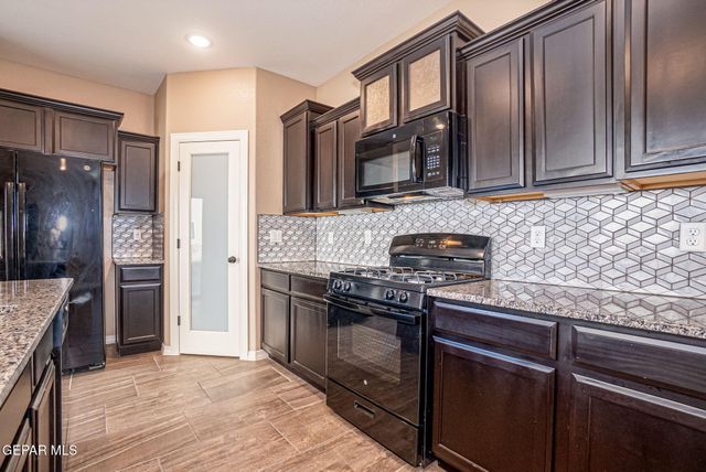 14420 Alyssa Marie, El Paso, TX 79938