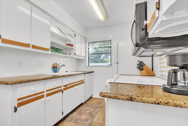 24540 HARBORVIEW ROAD A3, Punta Gorda, FL 33980