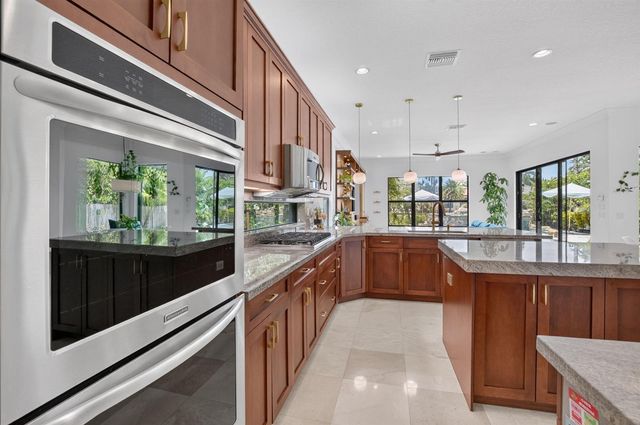 8991 Little Falls Way, Delray Beach, FL 33446