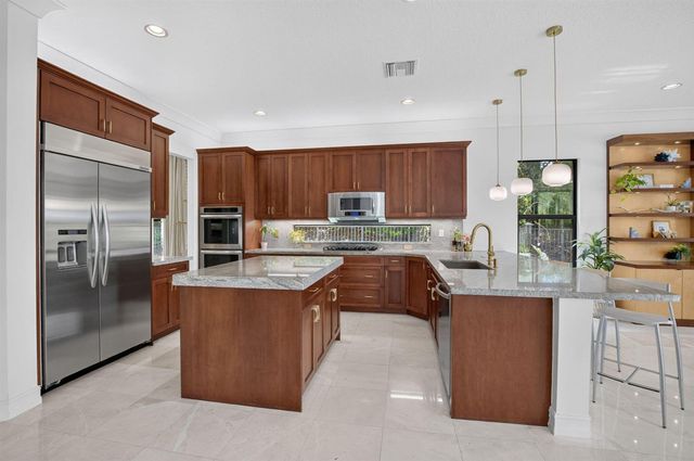 8991 Little Falls Way, Delray Beach, FL 33446