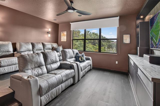8991 Little Falls Way, Delray Beach, FL 33446