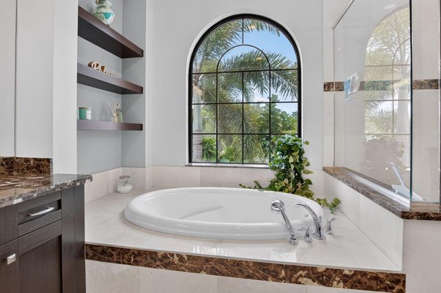 8991 Little Falls Way, Delray Beach, FL 33446
