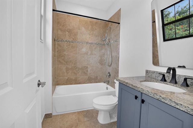 8991 Little Falls Way, Delray Beach, FL 33446
