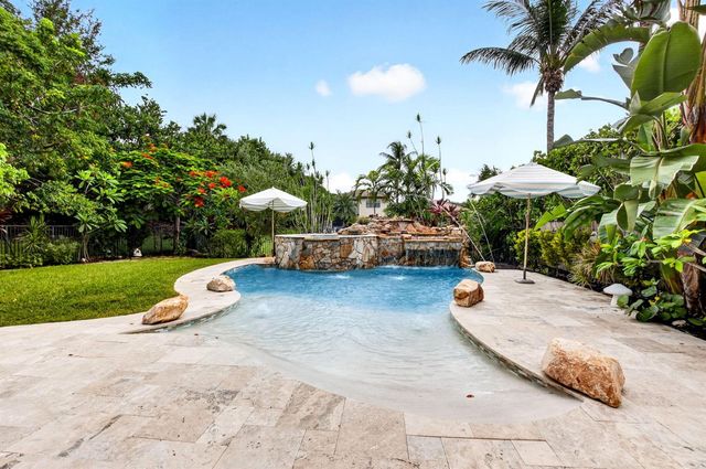 8991 Little Falls Way, Delray Beach, FL 33446