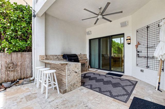 8991 Little Falls Way, Delray Beach, FL 33446