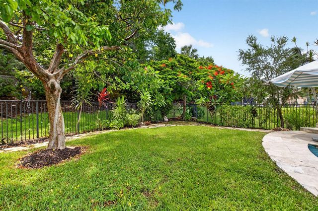 8991 Little Falls Way, Delray Beach, FL 33446