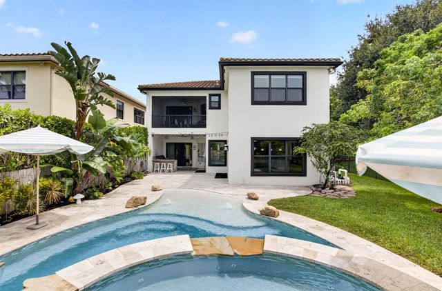 8991 Little Falls Way, Delray Beach, FL 33446