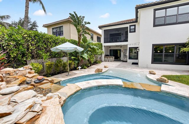 8991 Little Falls Way, Delray Beach, FL 33446