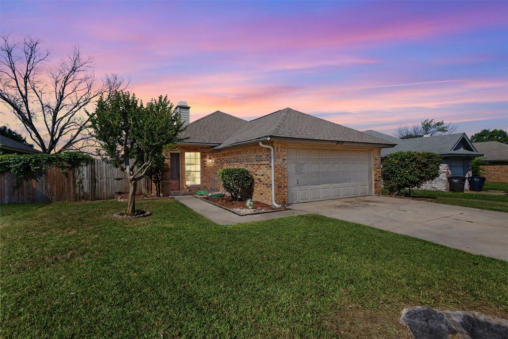 217 N Bugle Drive, Fort Worth, TX 76108