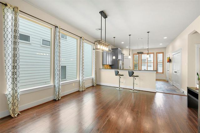 5507 Larkin Street, Houston, TX 77007