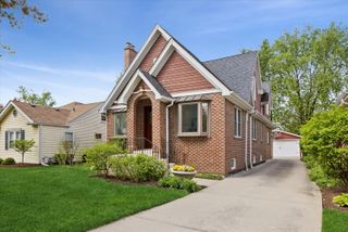 5116 Woodland Avenue, Western Springs, IL 60558