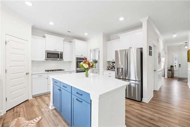 6224 Kershaw Meadows Road, Pfafftown, NC 27040