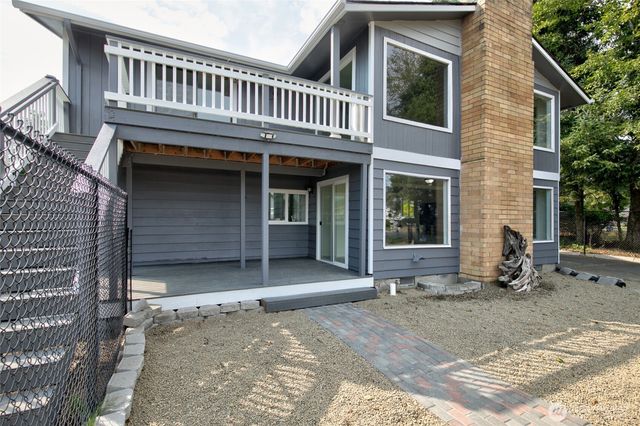 347 Harbor View Loop SE, Ocean Shores, WA 98569