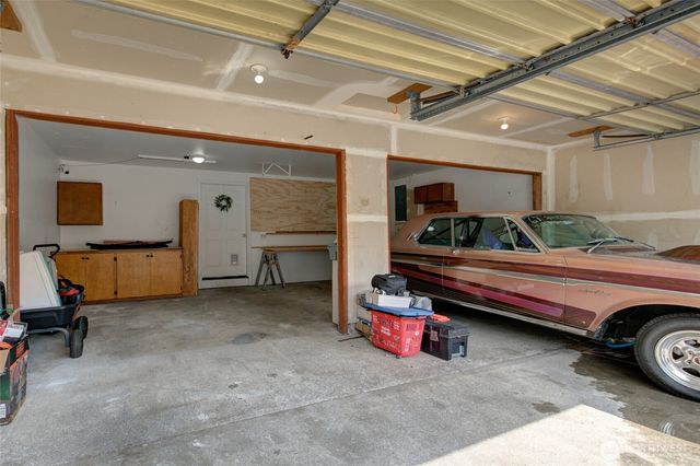 347 Harbor View Loop SE, Ocean Shores, WA 98569