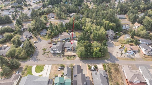 347 Harbor View Loop SE, Ocean Shores, WA 98569