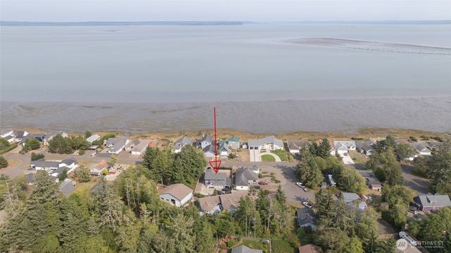 347 Harbor View Loop SE, Ocean Shores, WA 98569