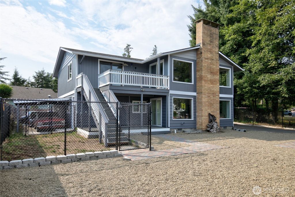 347 Harbor View Loop SE, Ocean Shores, WA 98569