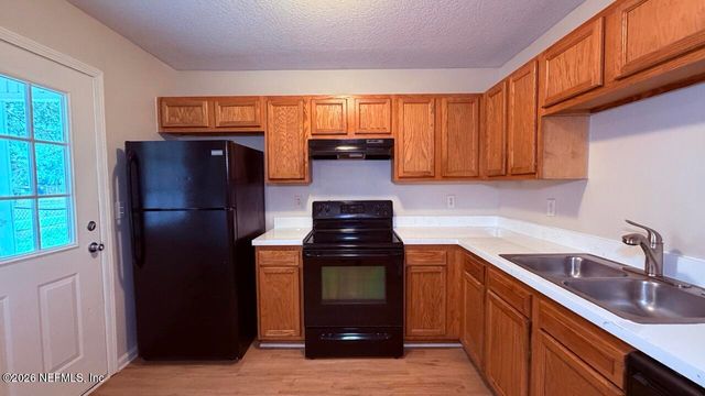 8826 INDIA Avenue, Jacksonville, FL 32216