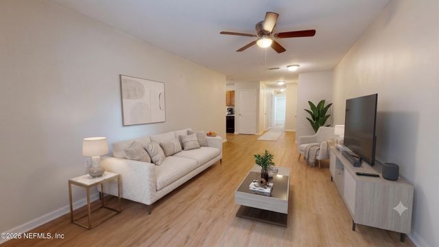 8826 INDIA Avenue, Jacksonville, FL 32216