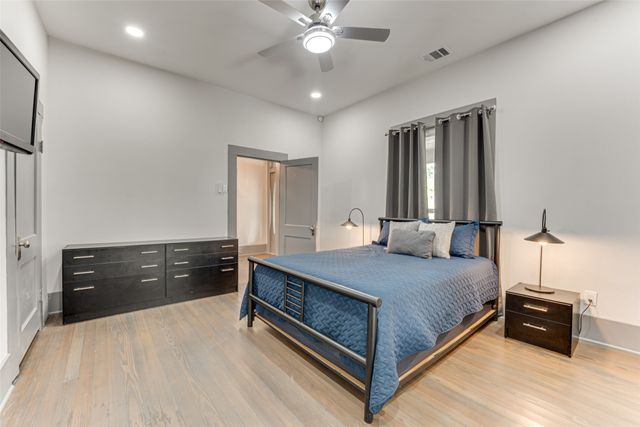 200 Olive Street, Lone Oak, TX 75453