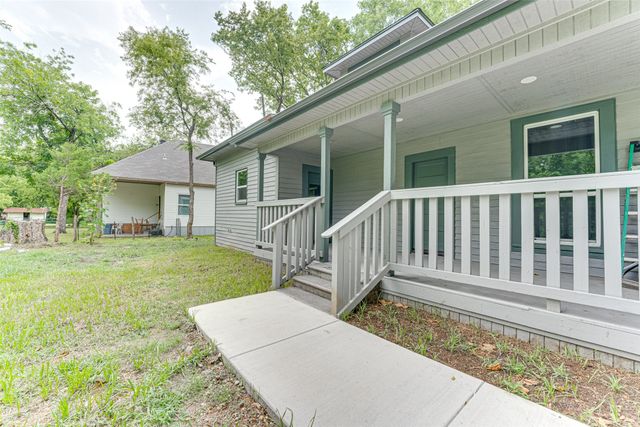 200 Olive Street, Lone Oak, TX 75453