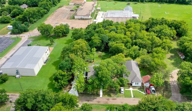 200 Olive Street, Lone Oak, TX 75453