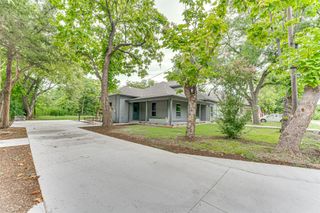 200 Olive Street, Lone Oak, TX 75453