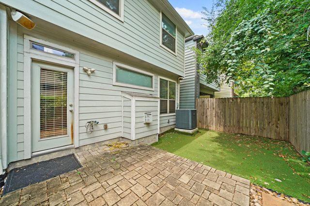 1121 Beall Landing Court, Houston, TX 77008