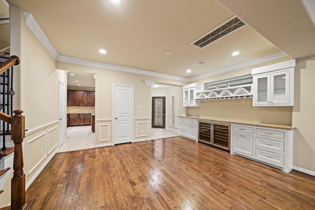 1121 Beall Landing Court, Houston, TX 77008