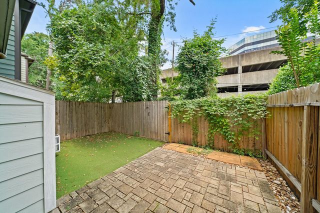 1121 Beall Landing Court, Houston, TX 77008