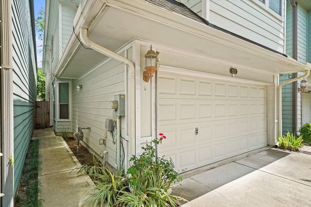 1121 Beall Landing Court, Houston, TX 77008