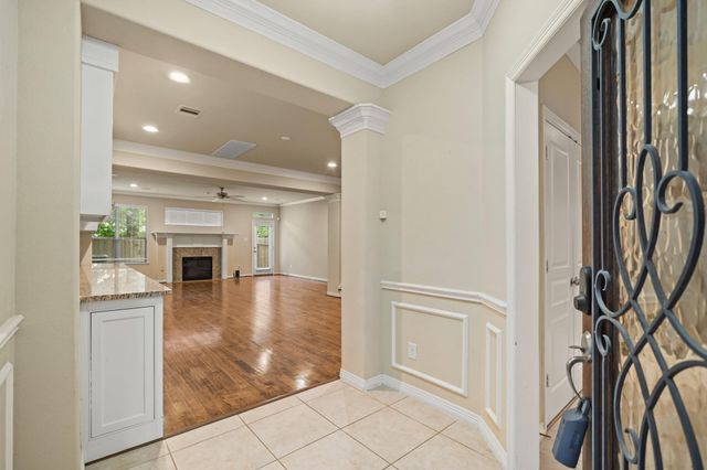 1121 Beall Landing Court, Houston, TX 77008