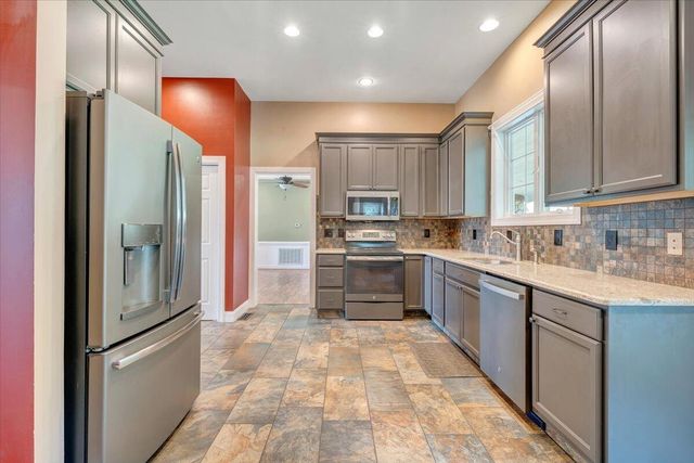 116 Dusty RD, Covington, VA 24426