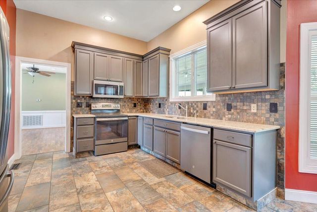 116 Dusty RD, Covington, VA 24426