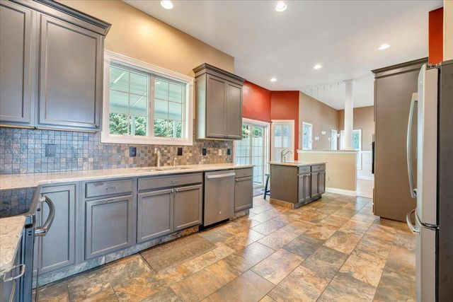 116 Dusty RD, Covington, VA 24426