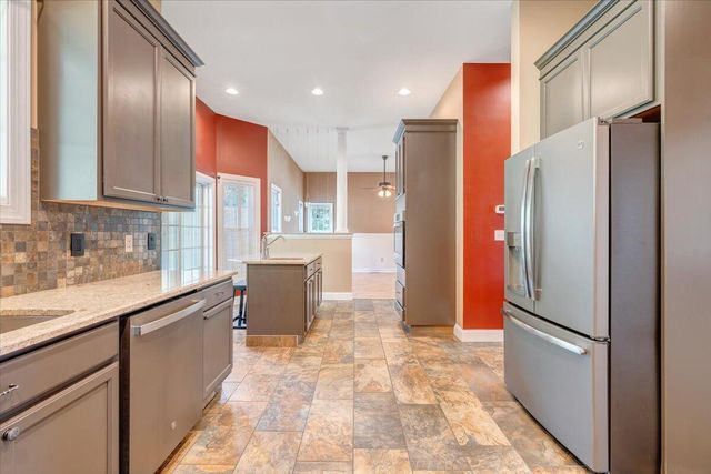 116 Dusty RD, Covington, VA 24426